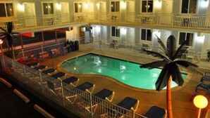 Outdoor pool - Stardust Motel (Wildwood)