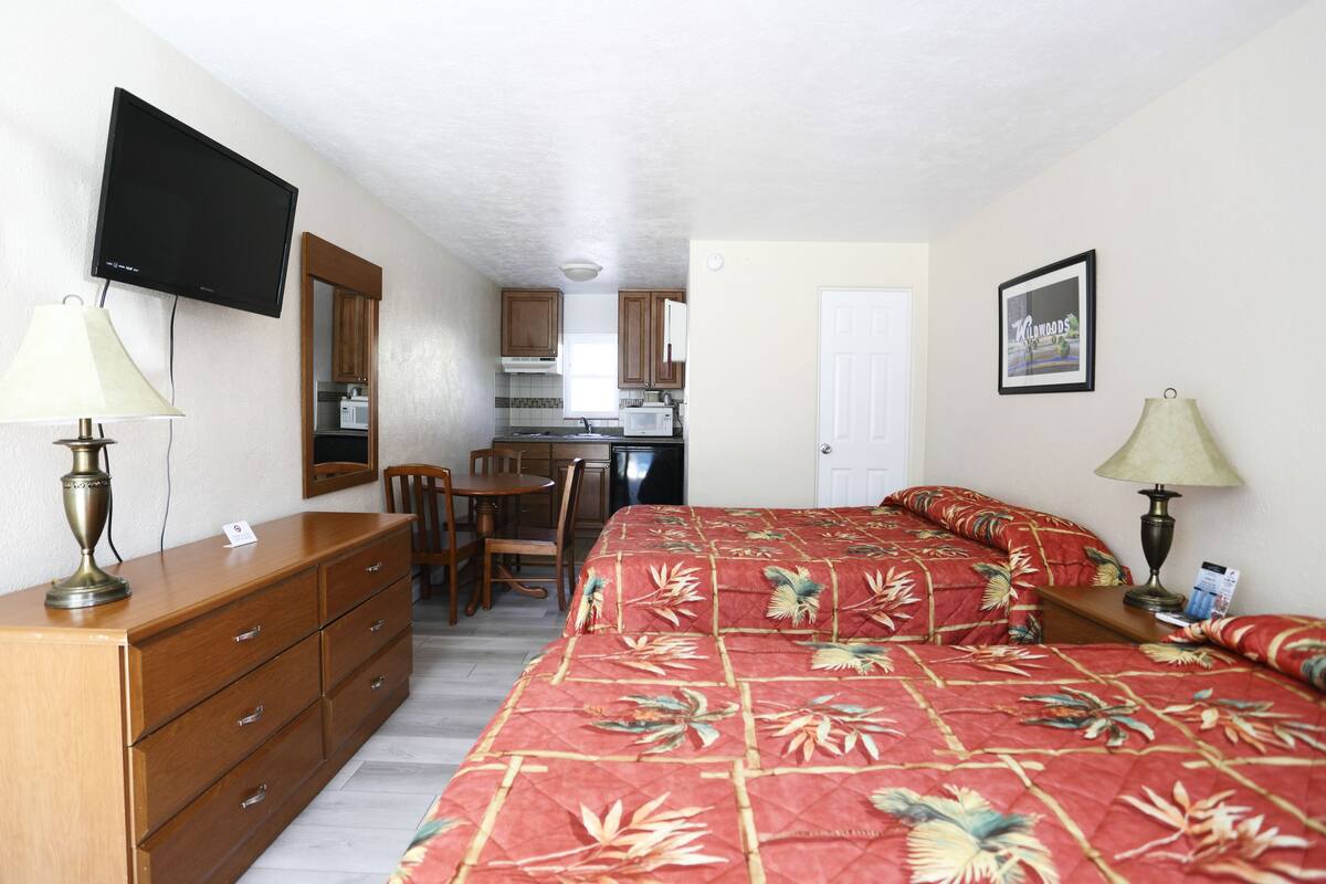 Family Room | WiFi (free), bed sheets