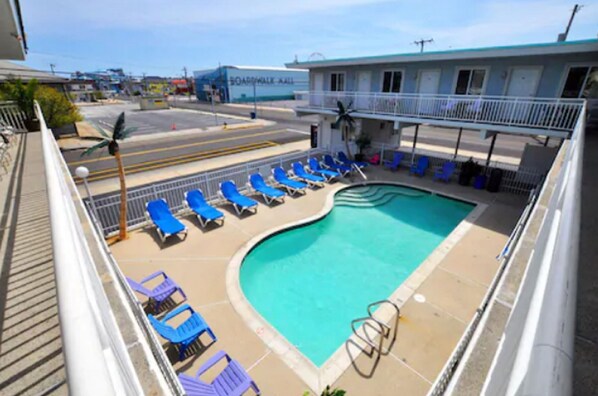 Outdoor pool - Stardust Motel (Wildwood)