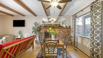 Sviitti | Ylelliset vuodevaatteet, äänieristys, ilmainen Wi-Fi, vuodevaatteet