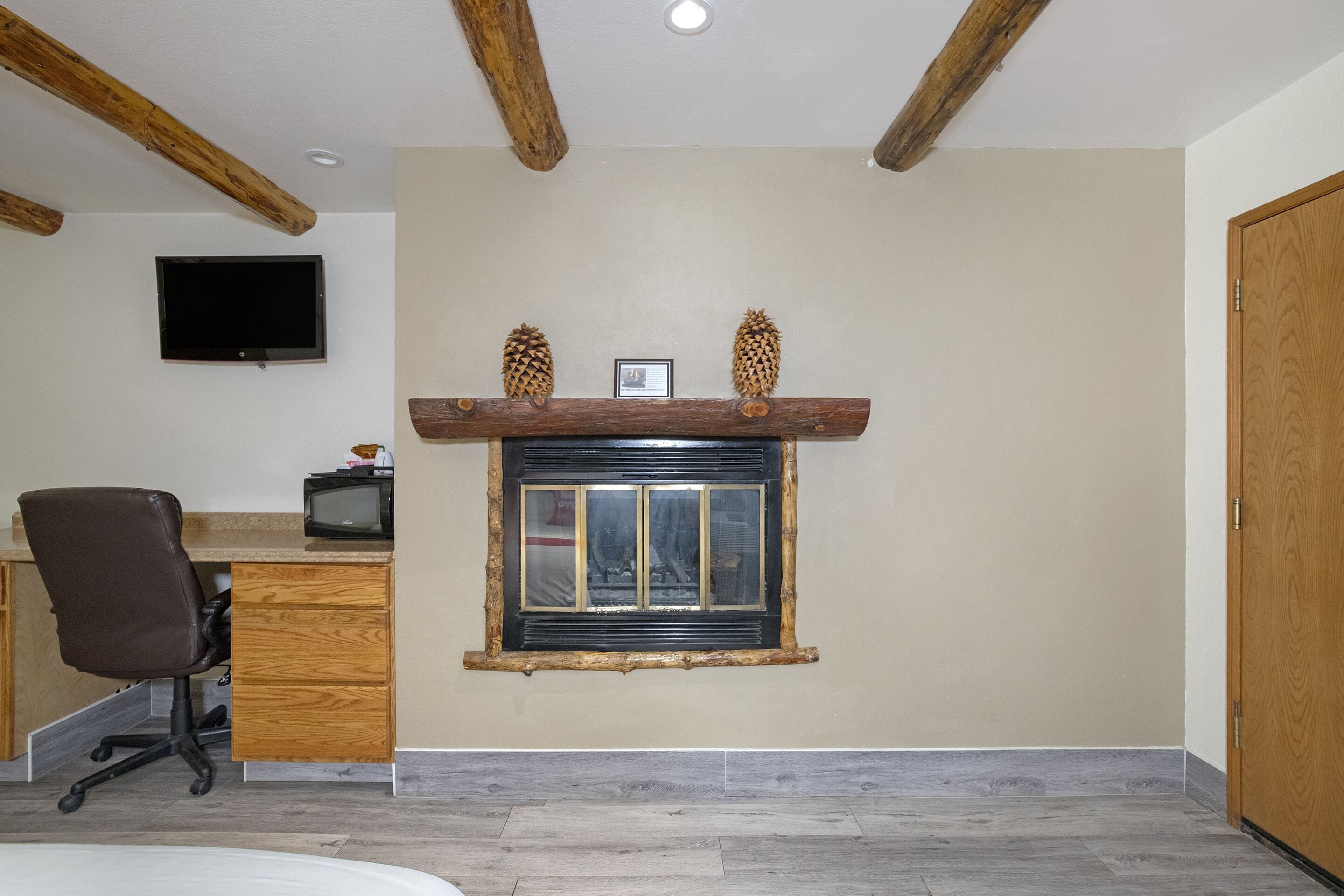 room, 1 king bed | room amenity