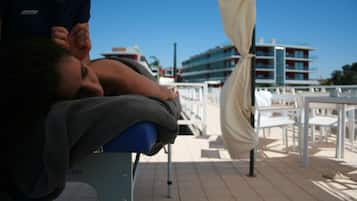 Salas de tratamientos para parejas, sauna, bañera de hidromasaje