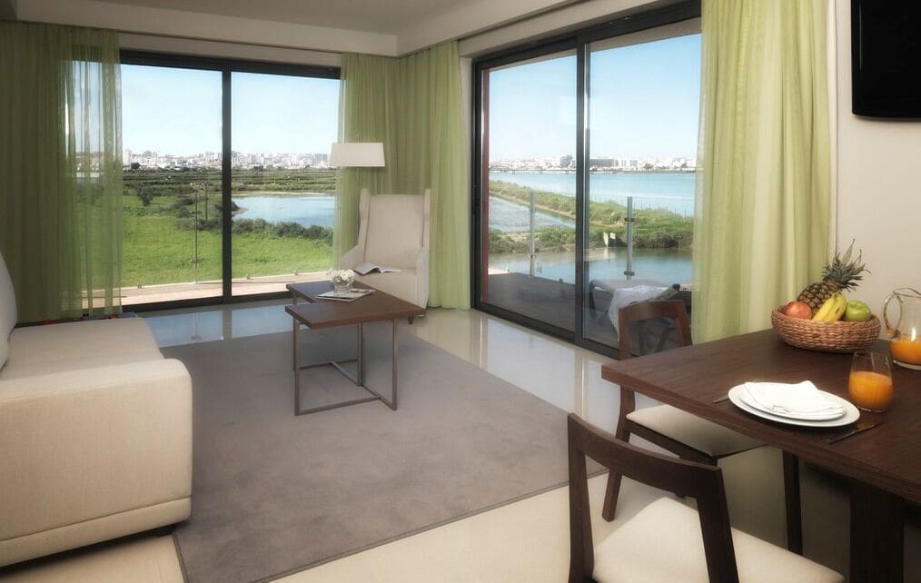 1 bedroom, in-room safe, desk, free wifi