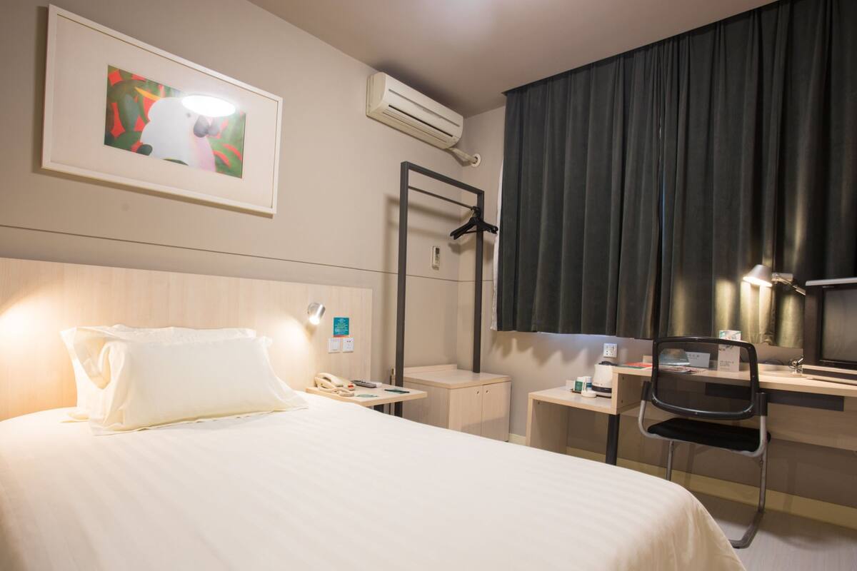 Blackout curtains, iron/ironing board, free WiFi