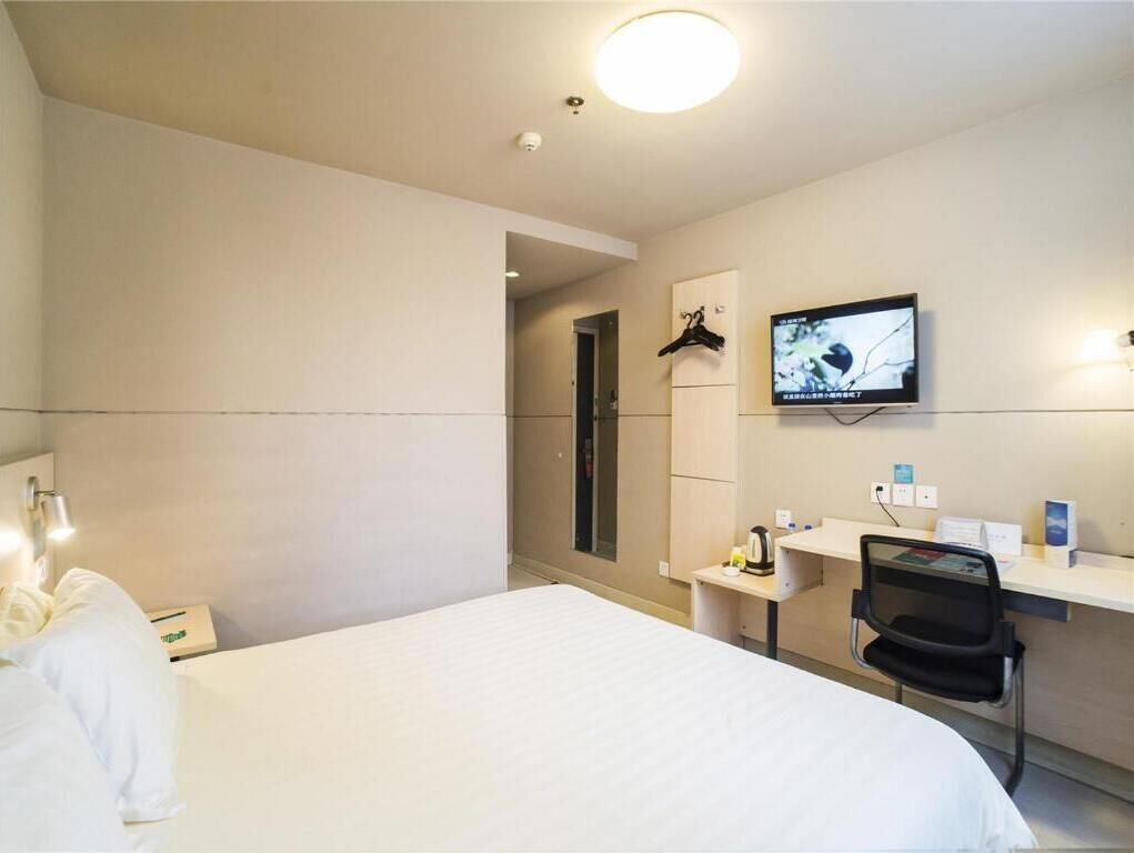 desk, blackout curtains, iron/ironing board, free wifi