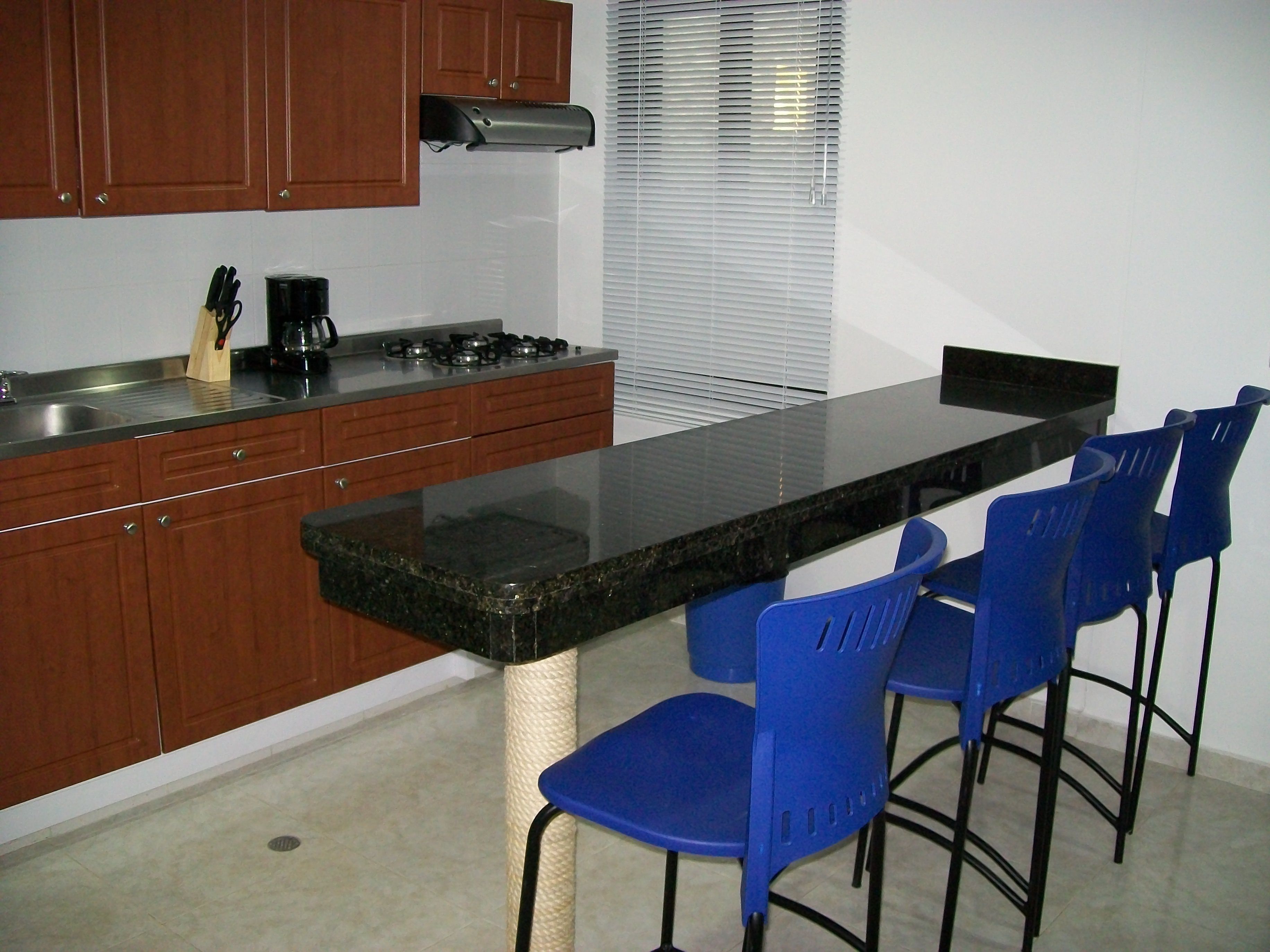 開放式套房 | 私人廚房 | 大型冰箱、微波爐、爐台、義式濃縮咖啡機