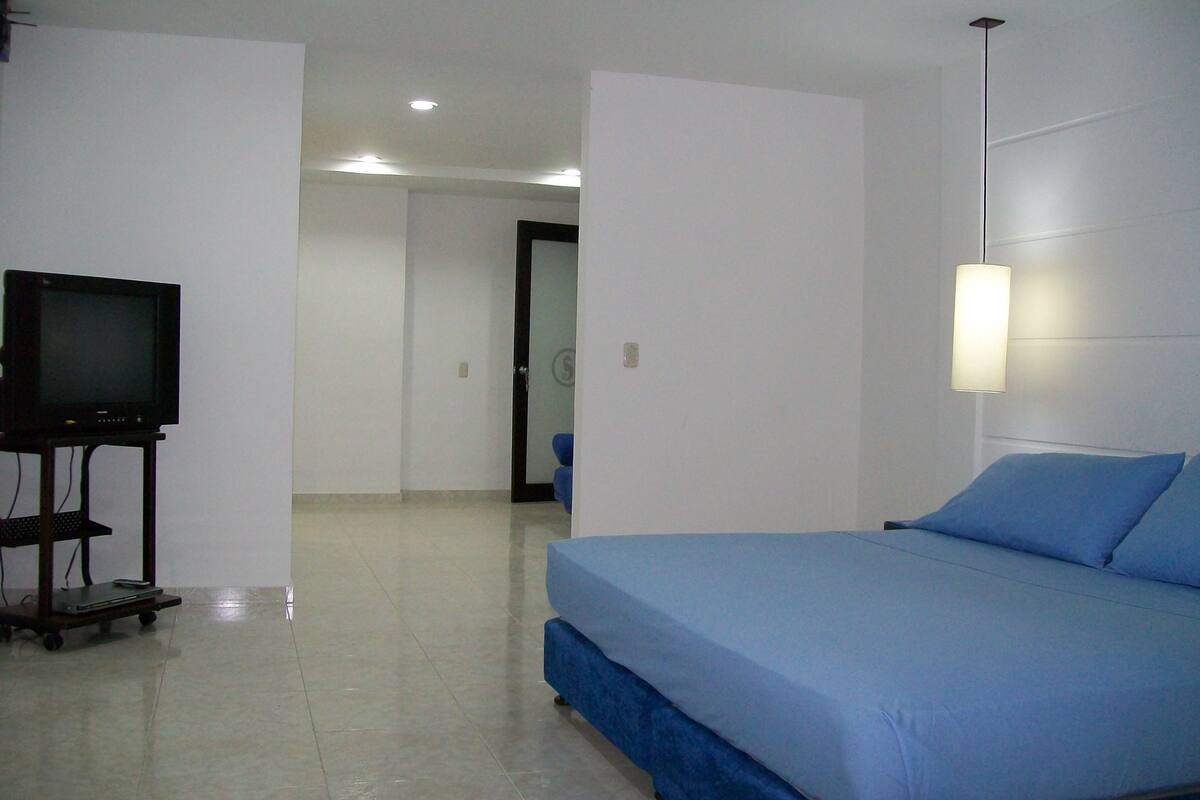 Villa para 9 personas | Ropa de cama de alta calidad, minibar, escritorio y cortinas blackout