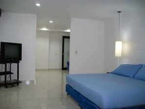 Villa for 9 People | Premium bedding, minibar, desk, blackout drapes - Santorini Villas (Santa Marta)