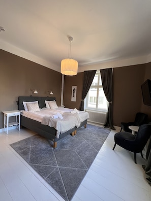 Chambre Supérieure avec lits jumeaux | Literie de qualité supérieure, couette en duvet d'oie, surmatelas