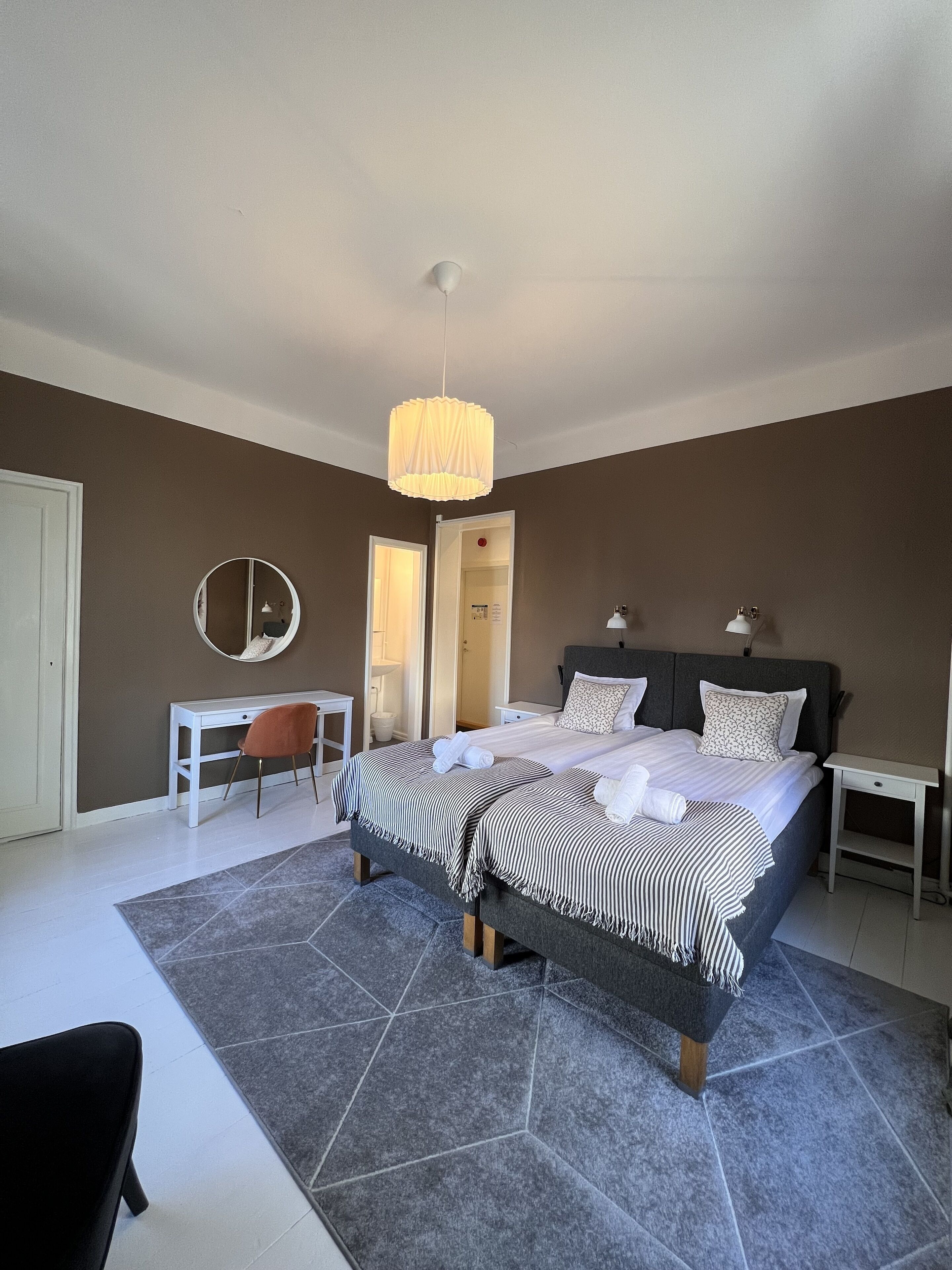 Superior-Zweibettzimmer | Hochwertige Bettwaren, Daunenbettdecken, Pillowtop-Betten