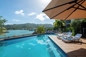 4 outdoor pools, pool umbrellas, pool loungers - Grand Mercure Apartments Magnetic Island (Nelly Bay)