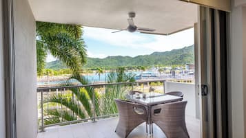 Appartement, 1 grand lit | Terrasse/Patio