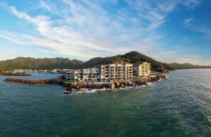 Aerial view - Grand Mercure Apartments Magnetic Island (Nelly Bay)