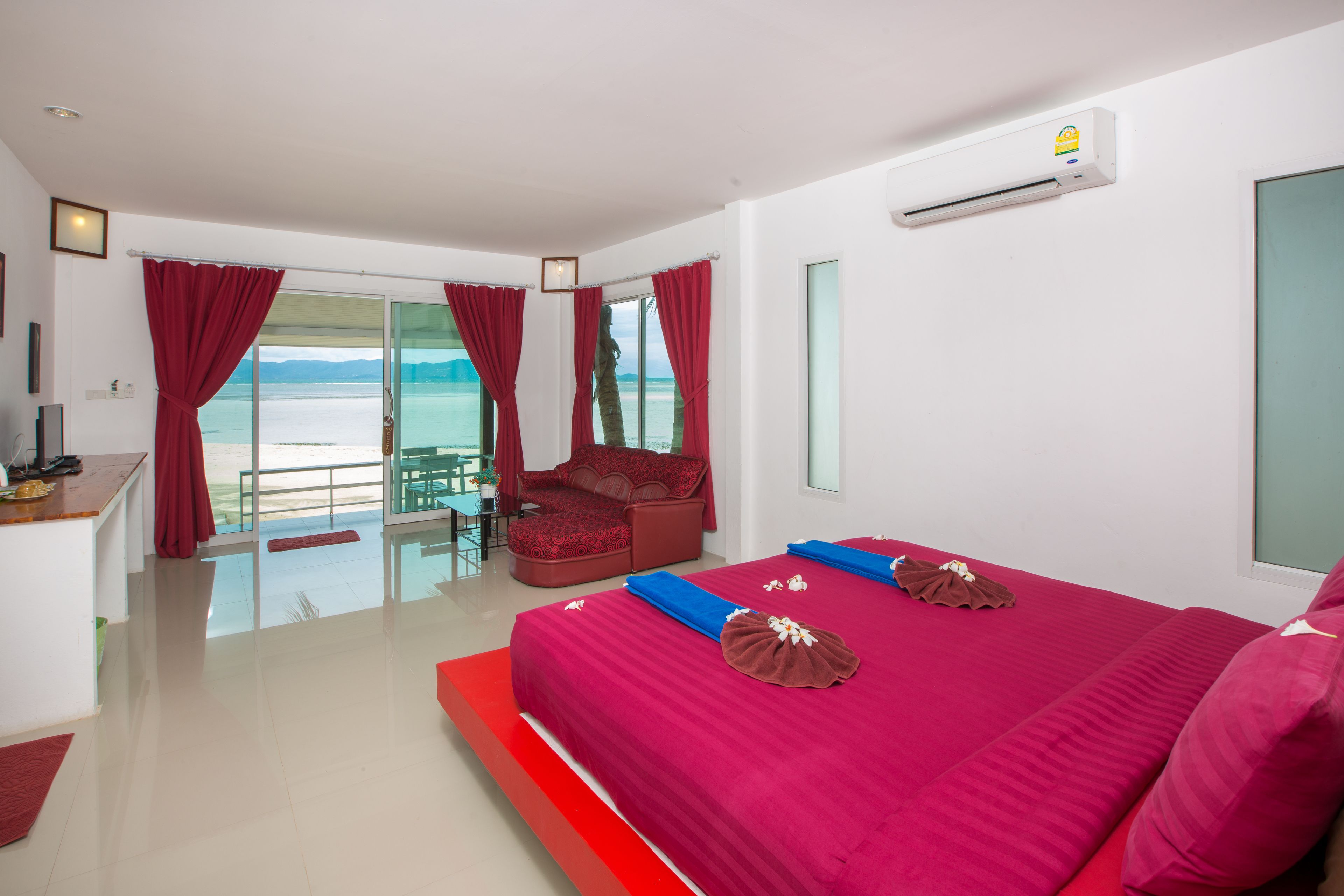 Deluxe Villa, 1 Queen Bed, Beachside | 1 bedroom, Select Comfort beds, minibar, in-room safe
