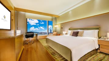 Free minibar, in-room safe, desk, laptop workspace