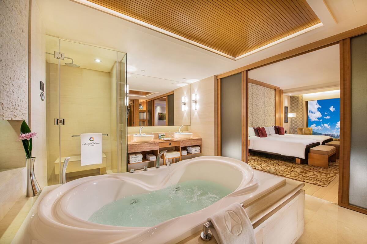 separate bathtub and shower, free toiletries, hair dryer, bathrobes