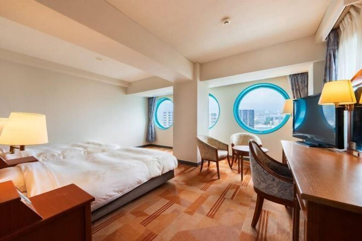 Skrivbord, arbetsyta för laptop, gratis wi-fi och sängkläder