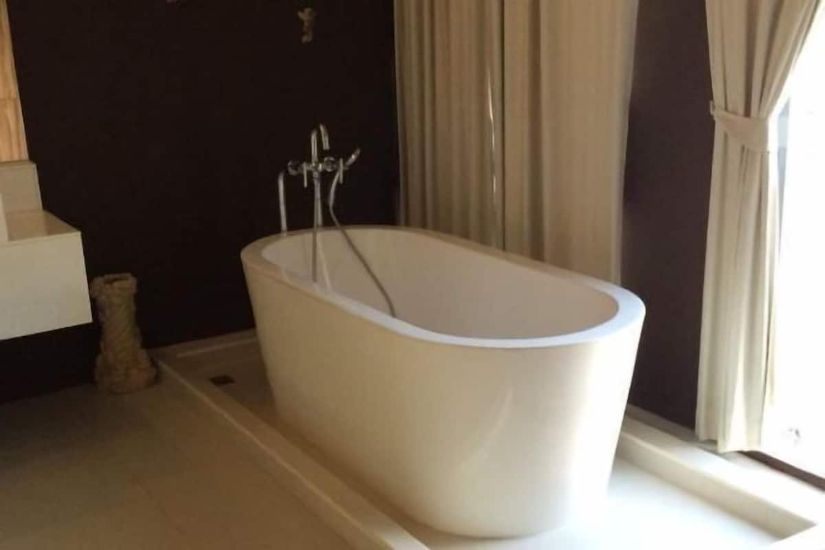 Baño | Artículos de higiene personal de diseño, secador de pelo y albornoces