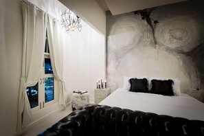 Deluxe Room with Window | Matelas mémoire de forme, minibar, coffres-forts dans les chambres