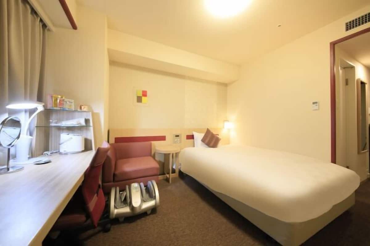 1 chambre, couette en duvet d'oie, bureau, rideaux occultants