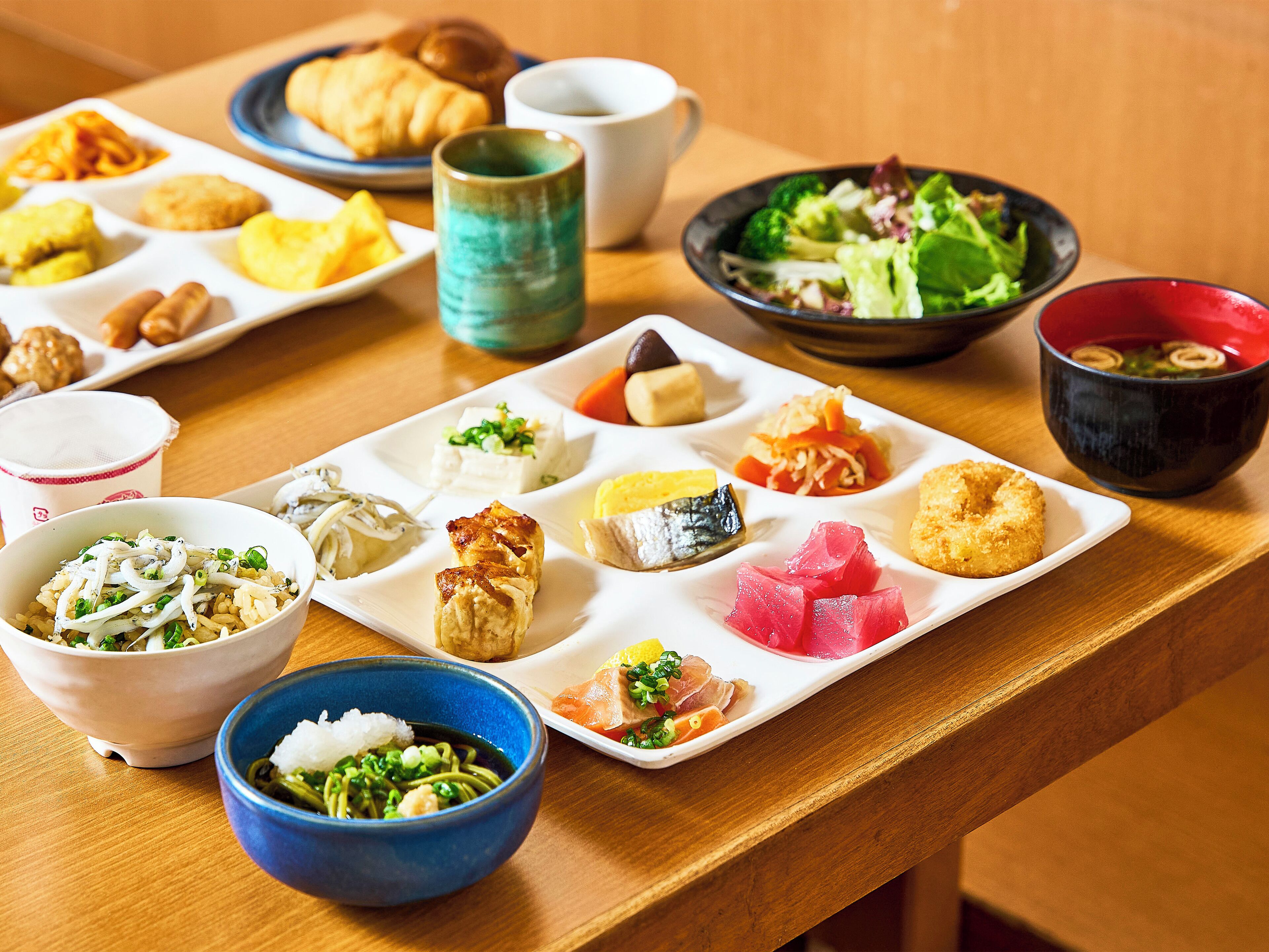 daily buffet breakfast (jpy 1200 per person)