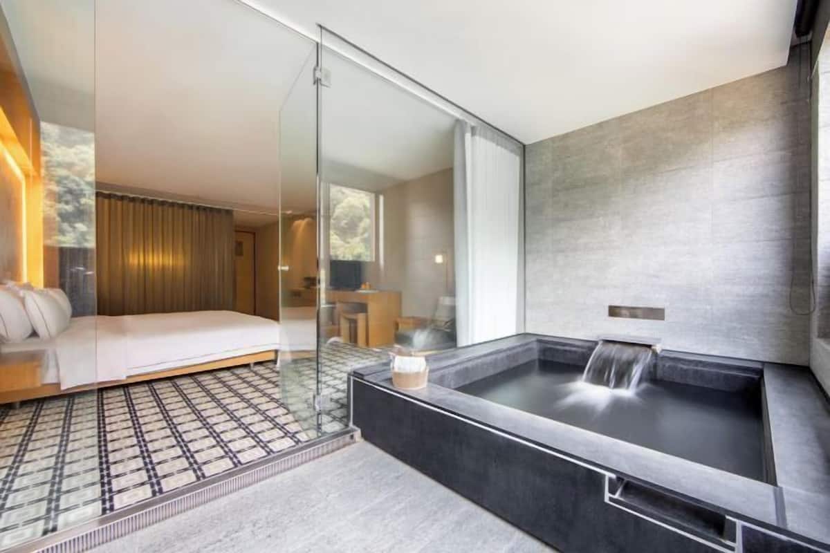 Premium bedding, down duvets, in-room safe, desk