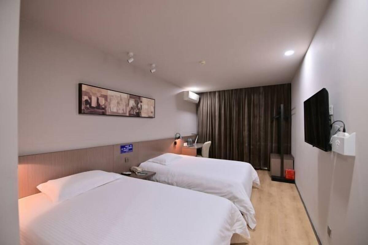 In-room safe, desk, blackout drapes, iron/ironing board (on request)
