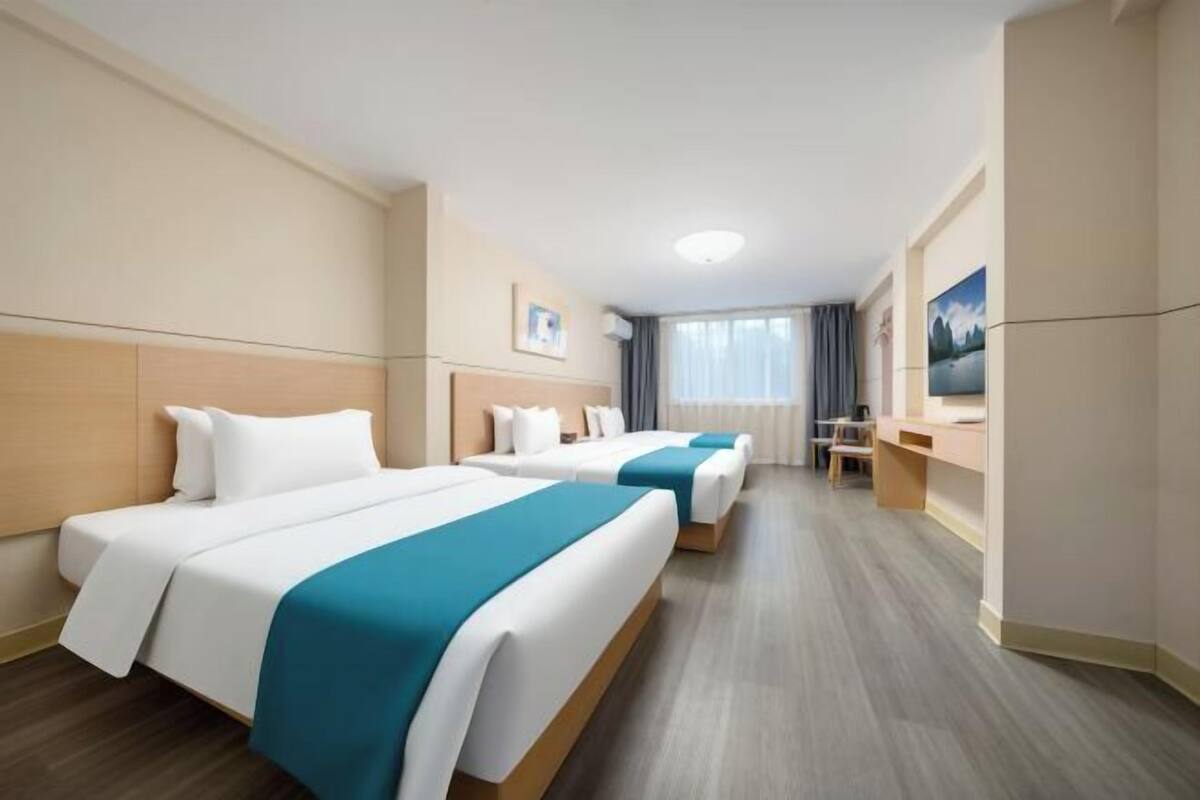 Desk, blackout drapes, iron/ironing board, free WiFi