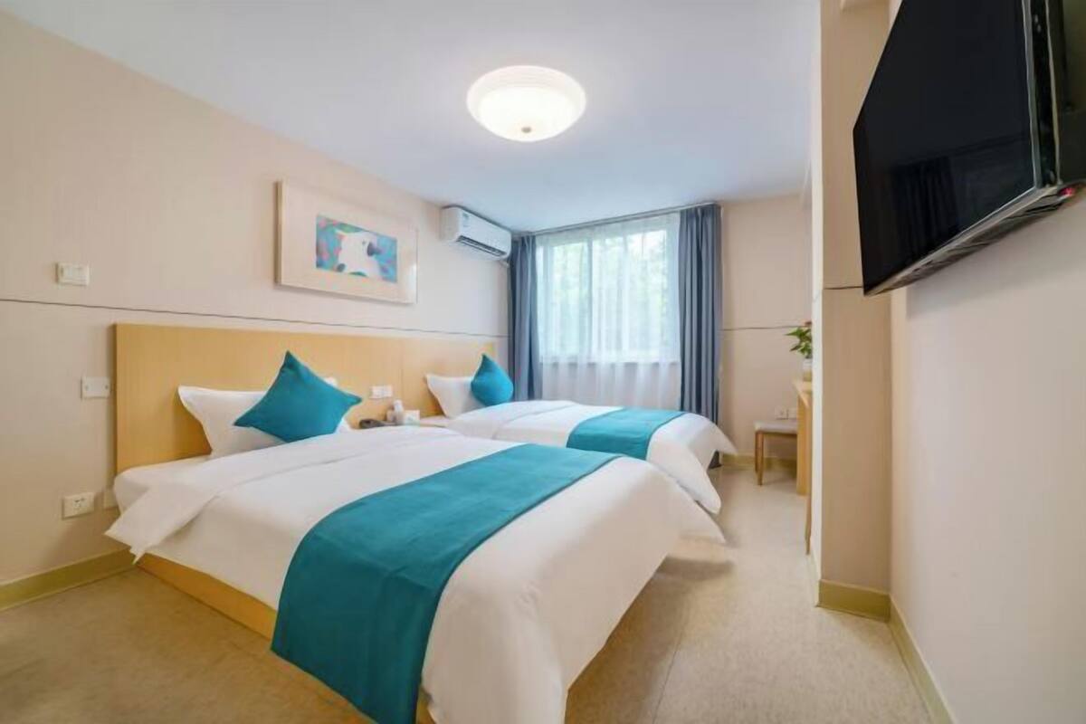Desk, blackout curtains, iron/ironing board, free WiFi