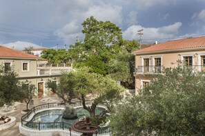 Front of property - Balhambra Suites - Adults Only (Kefalonia)