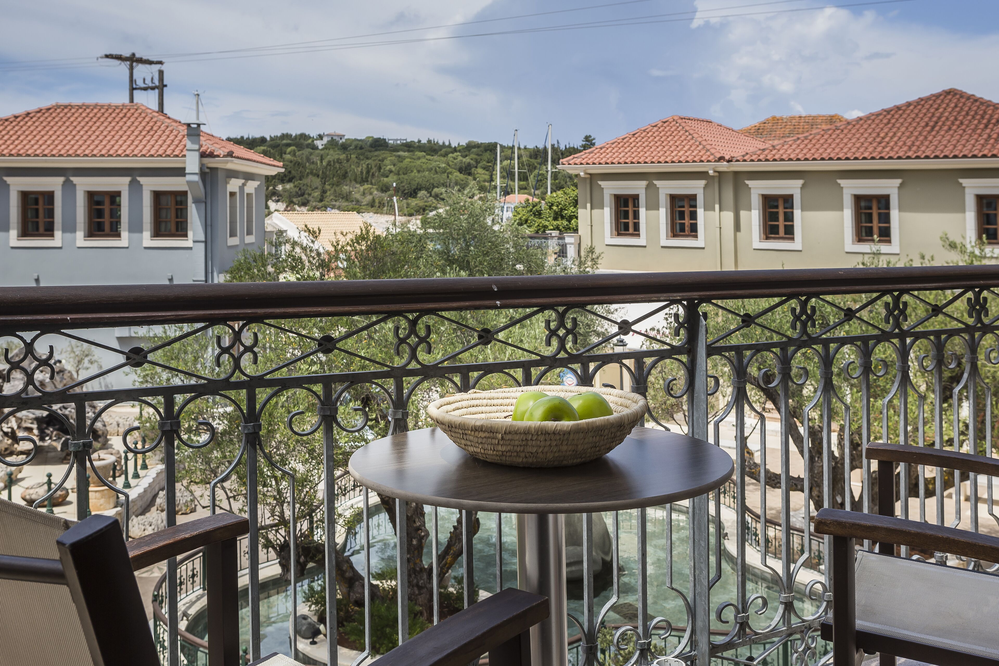 Suite – superior (Partial Harbor View, no 103) | Utsikt fra balkong