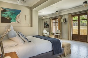 Suite superior, vistas al patio (No 112) | Sábanas de algodón egipcio, ropa de cama de alta calidad, caja fuerte