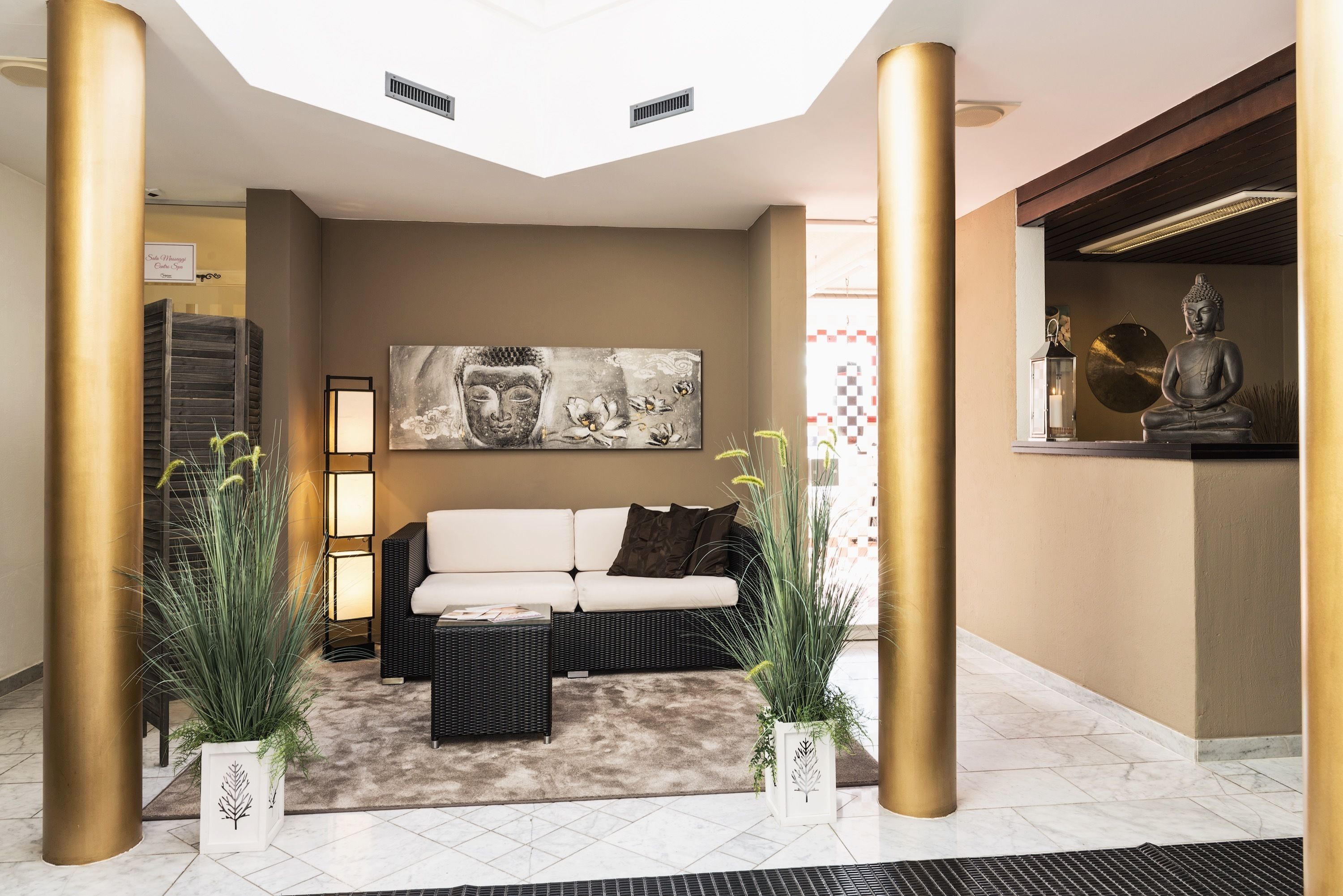 sauna, hot tub, steam room, body treatments, hot stone massages