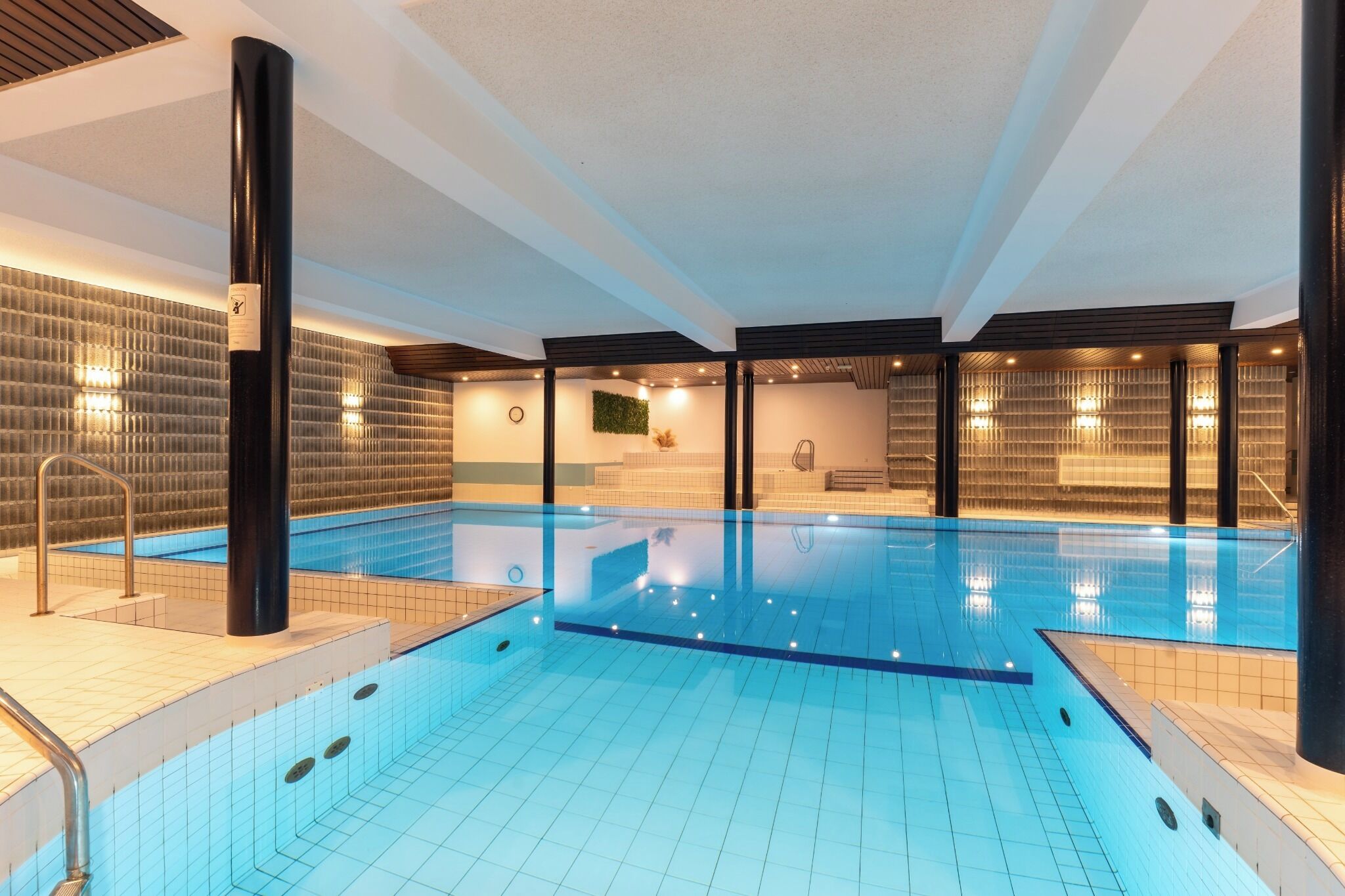 Indoor pool, sun loungers