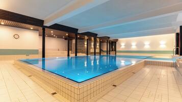 Innenpool, Liegestühle