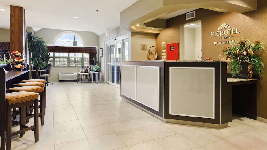 Microtel Inn & Suites by Wyndham Williston