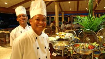 Desayuno buffet incluido todos los días