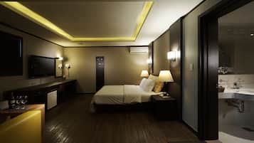 Deluxe Double Room | In-room safe, free WiFi