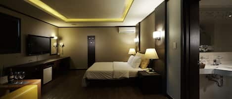 Deluxe Double Room | Brankas dan Wi-Fi gratis