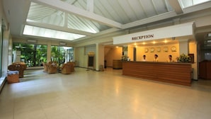 Reception hall - Mandalay City Hotel (Mandalay)