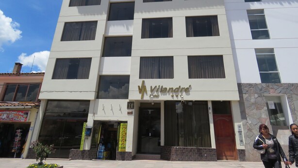 A multi-story building with a sign reading "Vilandre". - Hotel Vilandré (Cusco)
