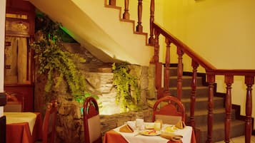 TV de tela plana 32 polegadas com canais a cabo, TV