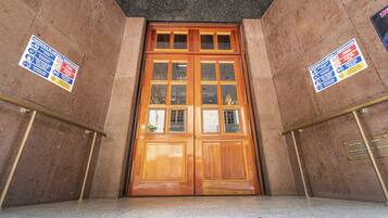 Entrada al alojamiento