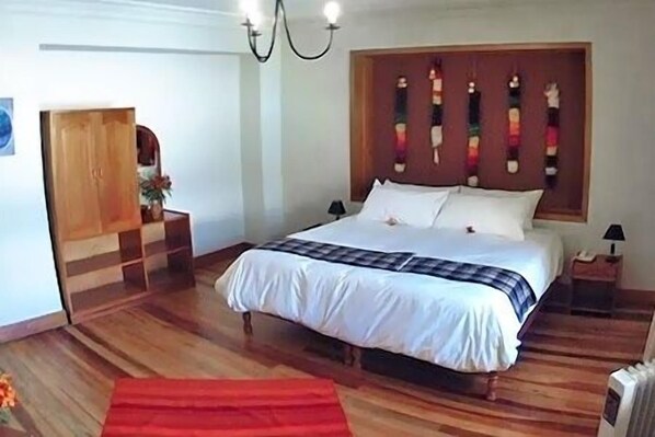Junior Suite, City View | 1 bedroom, desk, rollaway beds, free WiFi - Tierra del Sol (Cusco)