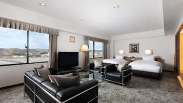 Classic Suite, 2 Twin Beds | Down comforters, in-room safe, desk, free WiFi