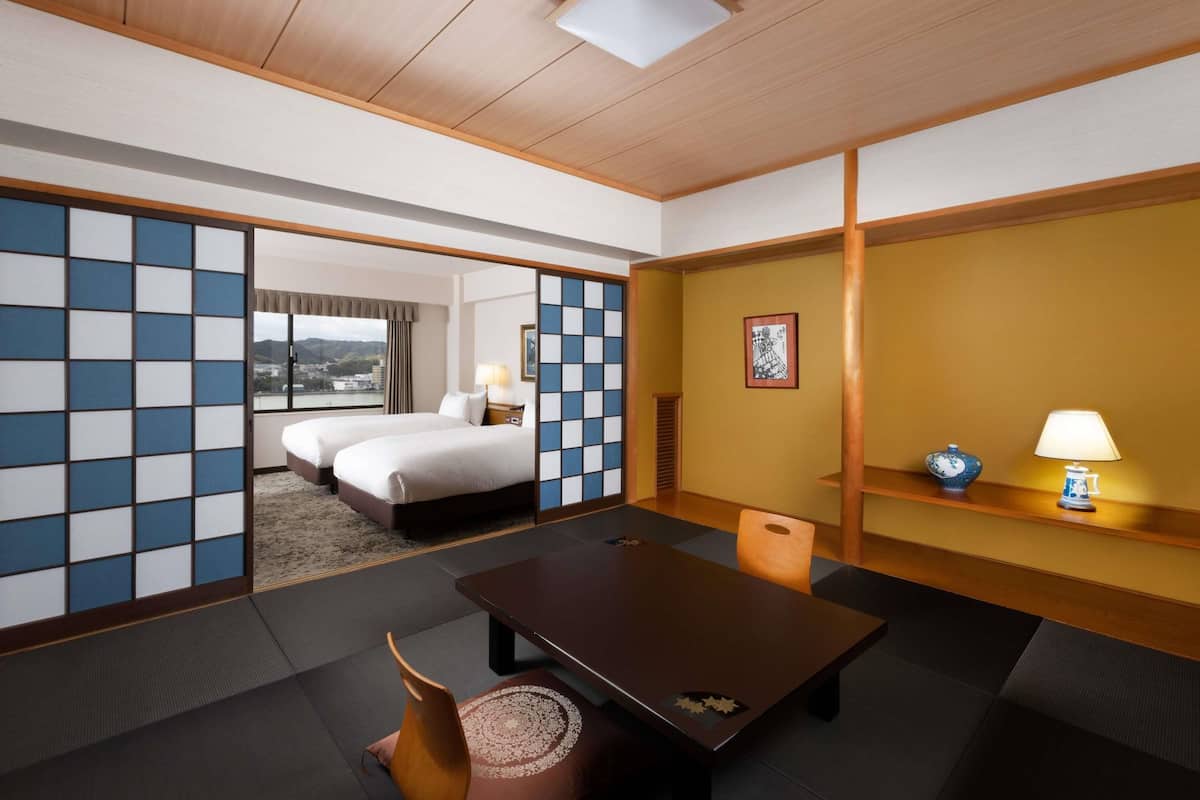Couette en duvet d'oie, coffres-forts dans les chambres, bureau