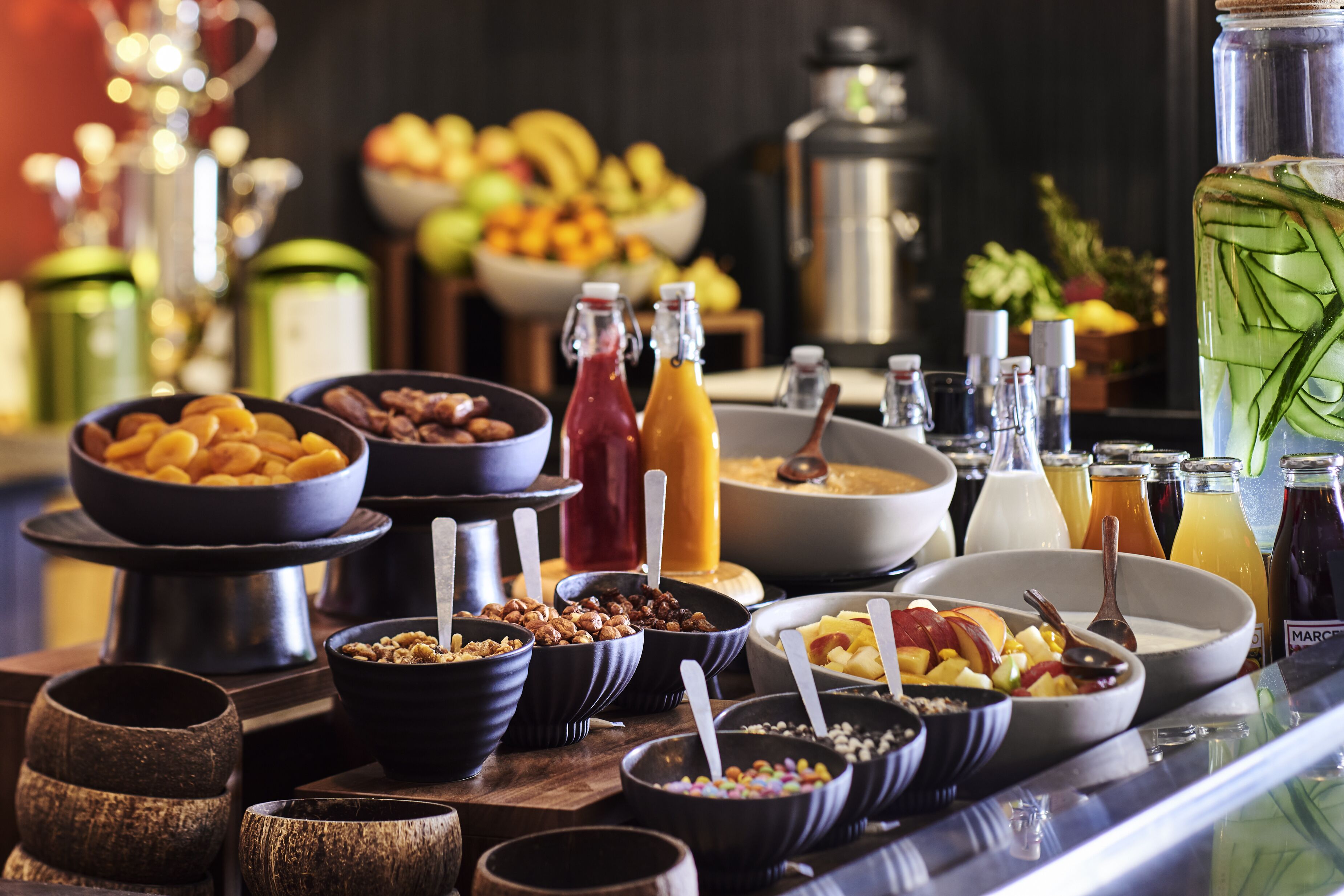 Daily buffet breakfast for a fee