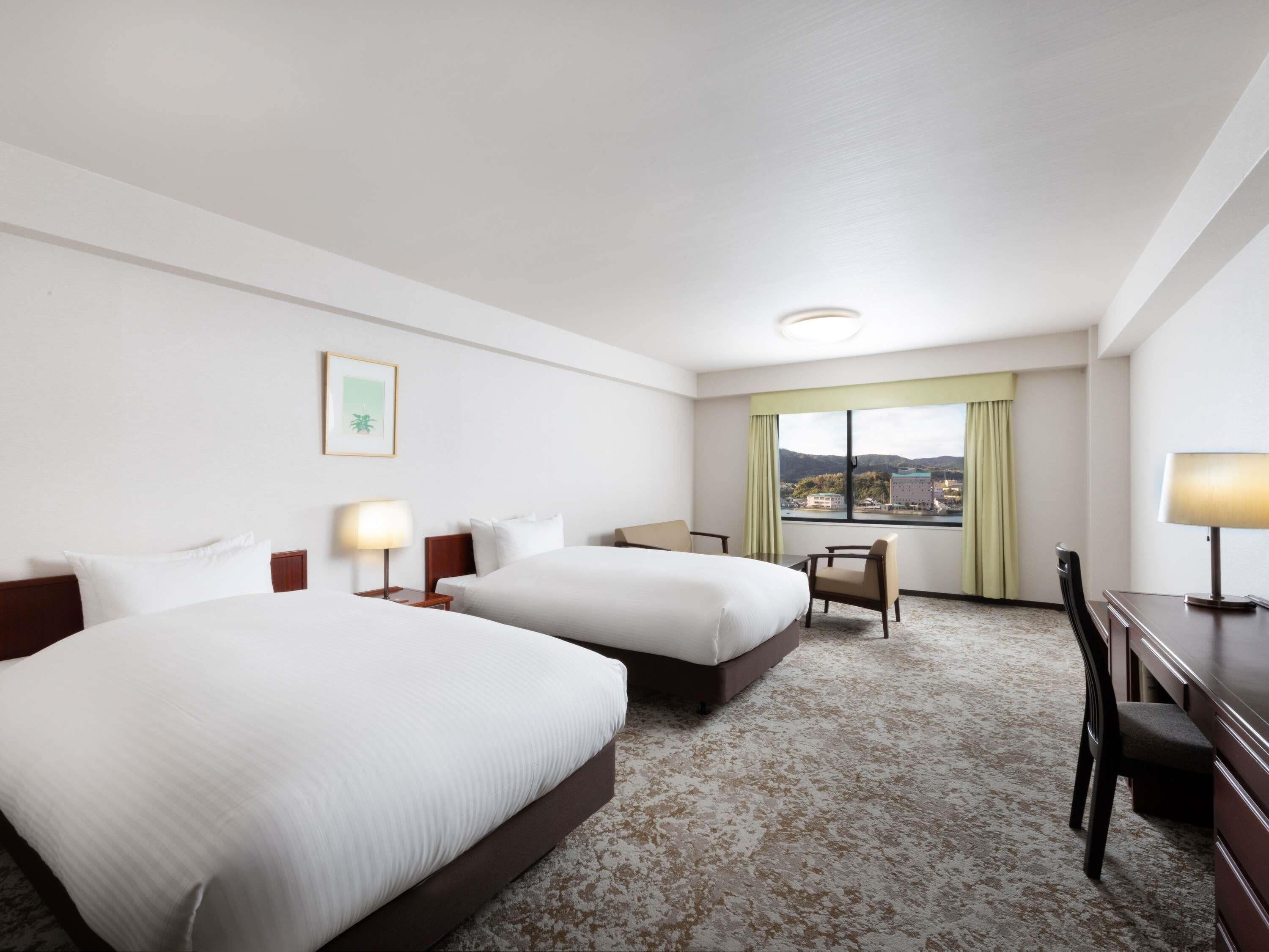 羽绒被、客房内保险箱、办公桌、免费 WiFi