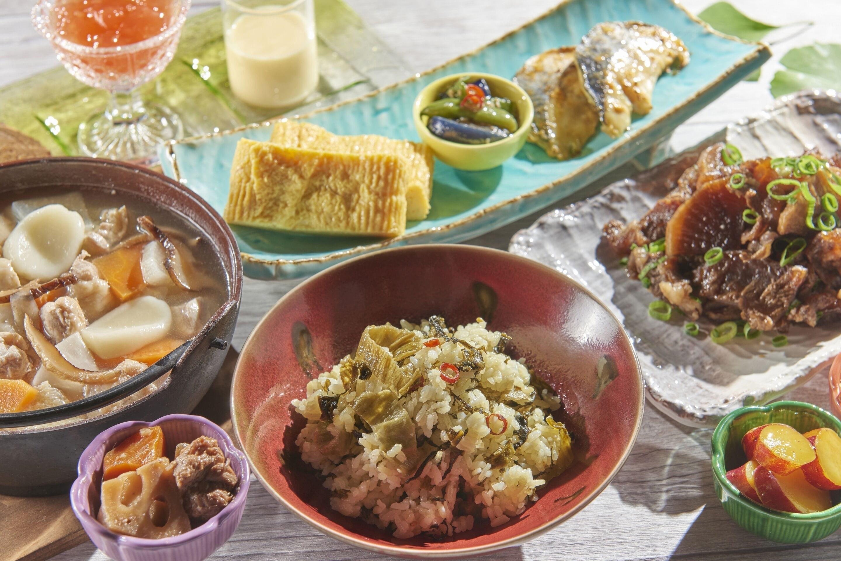 daily buffet breakfast (jpy 1870 per person)