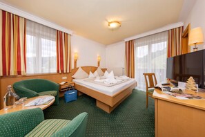 In-room safe, free WiFi, bed sheets